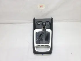 84652-k2000 Hyundai 2020-2024 Venue Center Console Trim Shifter Boot Knob Bezel