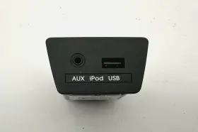96110-2s000 Hyundai Oem 10-15 Tucson Dash Center Auxiliary Aux Usb Ipod Jack Adapter Port