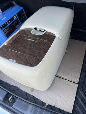 Infiniti 15431-b33000 2011-2017 Qx56 Qx80 2nd Row Rear Floor Center Console Armrest Oem Tan