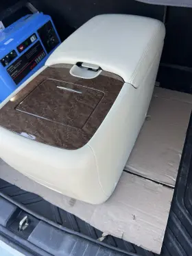 15431-b33000 Infiniti 2011-2017 Qx56 Qx80 2nd Row Rear Floor Center Console Armrest Oem Tan 15431-b33000 Infiniti 2011-2017 Qx56 Qx80 2nd Row Rear Floor Center Console Armrest Oem Tan