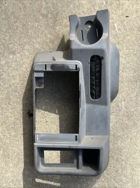 5jp65trmad Jeep 1997-2006 Wrangler Tj Center Console Cup Holder Front Section 5jp65trmad Jeep 1997-2006 Wrangler Tj Center Console Cup Holder Front Section