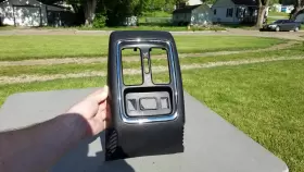 C01354009bl Jeep 2011-2020 Grand Cherokee Rear Center Console Black Trim Surround Bezel Oem