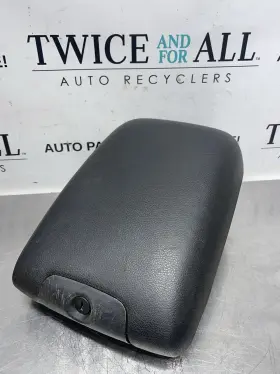 M01001111ahx9 Jeep 2011-2018 Wrangler Jk Center Console Lid Arm Rest Black Oem
