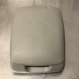241-11157b Kia 2004-2006 Sorento Center Console Gray Armrest Lid Storage Oem