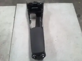 241-13152b Kia Console Front Floor Manual Shift Shift-by-cable Fits 18-19 Stinger 261361