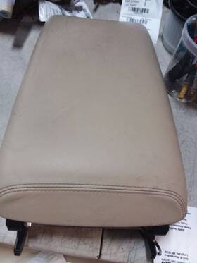 Lexus 241-10983 Console Front Floor Swb With Rear Window Sunshade Fits 07-09 Ls460 553702