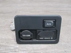 58826-50010 Lexus 08-12 Uvf46 Ls600hl Front Center Console Aux Video 12v Outlet Panel Oem