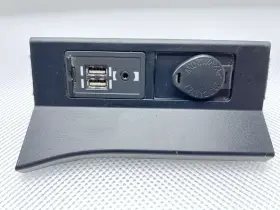 86190-0e100 Lexus 2016 - 2019 Rx350 Rx450h Center Console Aux Usb Port Entry Bezel Panel Oem
