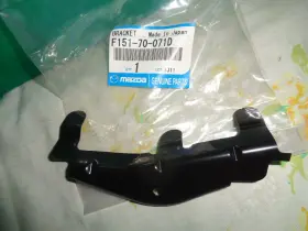 F151-70-071d Mazda 2004 - 2011 Rx-8 Fender Bracket Rh Passenger Side New Oem