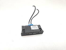 Mercedes-benz 1728202000 Genuine 16-19 Gle350 W166 Center Console Usb Charging Port