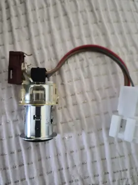 Console-12v Mercedes-benz A0009063900 Genuine Glk350 Power Lighter Assy Cigarette 00