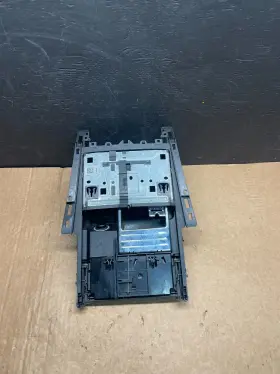A2126804150 Mercedes-benz 2010 To 2014 W212 E350 E550 Center Console Cup Holder Ash Tray F9329