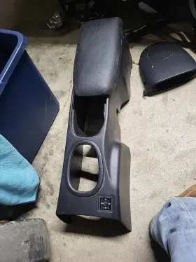 Mr791355 Mitsubishi 00-05 Eclipse Convertible Center Console With Arm Rest Lid Black Oem