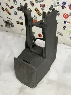 24016ea800 Nissan 2005-2015 Xterra Oem Center Console Base Frame Body Bracket Support