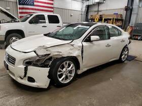 Nissan 241-12461 Console Front Roof With Navigation System Fits 14 Maxima 1479591