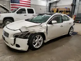 241-12461 Nissan Console Front Roof With Navigation System Fits 14 Maxima 1479591