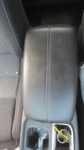 241-13570 Nissan Center Armrest Black Vinyl Sv Fits 20-24 Sentra 157721