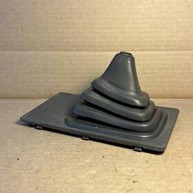 Nissan 96931-01p100 1984-1986 300zx Z31 Center Console Rubber Shift Boot