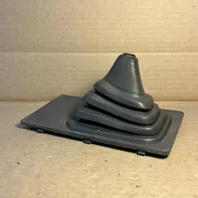 96931-01p100 Nissan 1984-1986 300zx Z31 Center Console Rubber Shift Boot