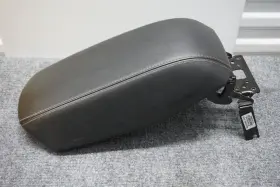 1wz791 Oem 2014-2018 Jeep Cherokee Armrest Center Arm Rest Console Black Leather Lid