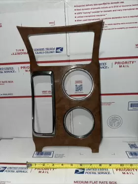 25862319 Oem 2008-2012 Buick Enclave Center Console Shifter Surround Bezel Trim