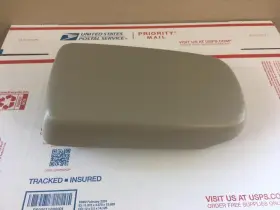 58905-02460-e0 Oem 2009-10-2011-2012-2013 Toyota Corolla Armrest Center Console Lid / Light Tan