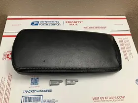 58905-53090-c1 Oem 2006 -07-08-09-10-11-13 Lexus Is250 Center Console Armrest Lid Leather Black