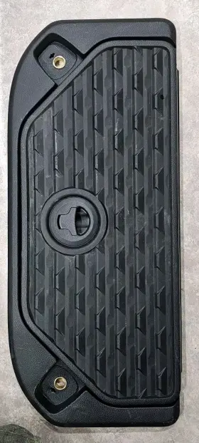 5ym17tx7ae Ram Mopar 2019-2024 1500 2nd Row Floor Storage Bin Lid Cover Oem