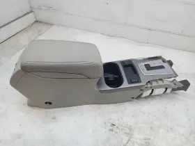 241-11322b Subaru 14 Legacy Floor Console With Usb Port Aux Oem