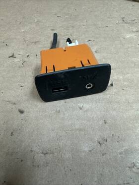 Subaru 86257al010 2015 2016 2017 18 Forester Xv Impreza Sti Wrx Aux Jack Usb Port Oem 5725