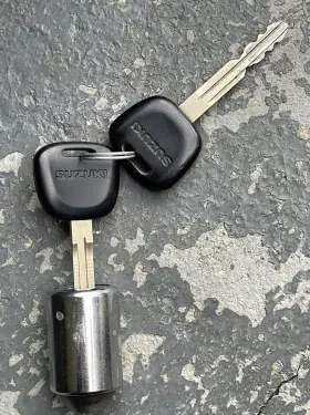8390065820 Suzuka 1988/08 Chevrolet Suzuki Tracker Spare Tire Wheel Lock Oem Chevy Geo Vitara