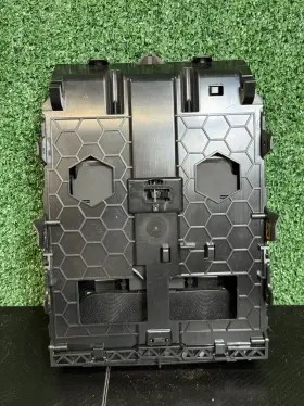 1632526-00-c Tesla Model X 2021-2024 Center Console Rear Cup Holder Tray Oem