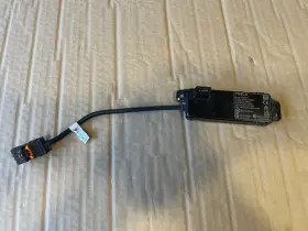1771993-00-j Tesla 2024 Model 3 Highland Glove Box Usb Module