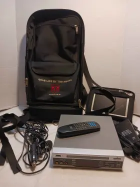 Dvd-220s Tohei 7 Inch Lcd Monitor Dvd 220s Player Dodge Ram Case Portable Has All Cables