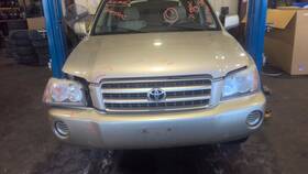 Toyota 241-10796a Console Front Floor Fits 01-03 Highlander 1051911