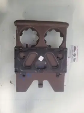 245.to1804 Toyota Tacoma 2004 Console Rear 13801