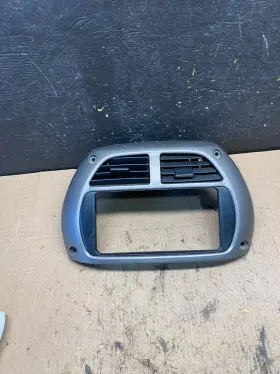 55410-42090 Toyota 2001 To 2003 Rav4 Center Console Dash Radio Bezel Air Vent Trim R8669 Dg