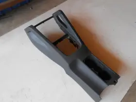241.vw1h07 Volkswagen 2007 Rabbit Floor Center Console Shell Shift Bezel Cup Holder