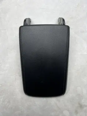 561864207s Volkswagen 2012-2019 Passat Center Console Arm Rest Oem Black