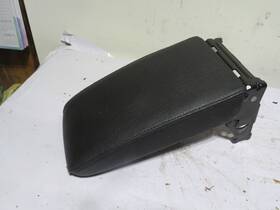 Volkswagen 5c6.864.571.79x 2011 Jetta Sedan Center Console Arm Rest Black