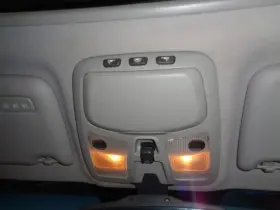 241.vo1u03 Volvo Xc70 2003 Console Front 1106737 241.vo1u03 Volvo Xc70 2003 Console Front 1106737