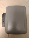 02-06 Escalade Yukon Denali Suburban Center Console Storage Lid / Armrest Gray Used. Price: $49.99.