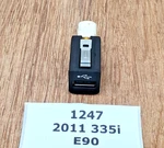 Oem Bmw E82 E90 E92 F01 F02 Usb Port Plug Input Socket Connector Used. Price: $29.95.