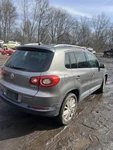 2009-2018 Volkswagen Tiguan Console Front Germany Built Limited Oem Used. Price: $60.00.