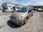 Console Front Roof With Garage Door Opener Homelink Fits 07-10 Sienna 12104742 Used. Price: $118.02.