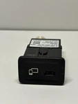 Oem A2478203802 Mercedes GLB250 Center Console Usb Charging Port 2022 Used. Price: $43.72.