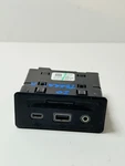 2020 Gmc Terrain Audio Player Usb Auxiliary Receptacle Oem 84698809 Used. Price: $72.17.