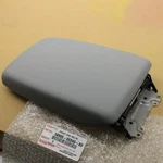 Genuine Toyota 08-13 Highlander Center Console Armrest Lid Gray 58905-0E040-B0 New. Price: $188.99.
