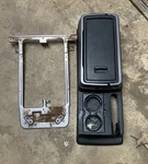 03-11 Honda Element Center Console W/ Cooler, Bracket & Cupholder Assembly Oem Used. Price: $300.00.