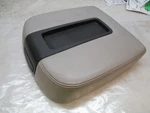 2007 Chevy Tahoe Gray Leather Center Console Lid Arm Rest Oem Lkq Used. Price: $77.38.